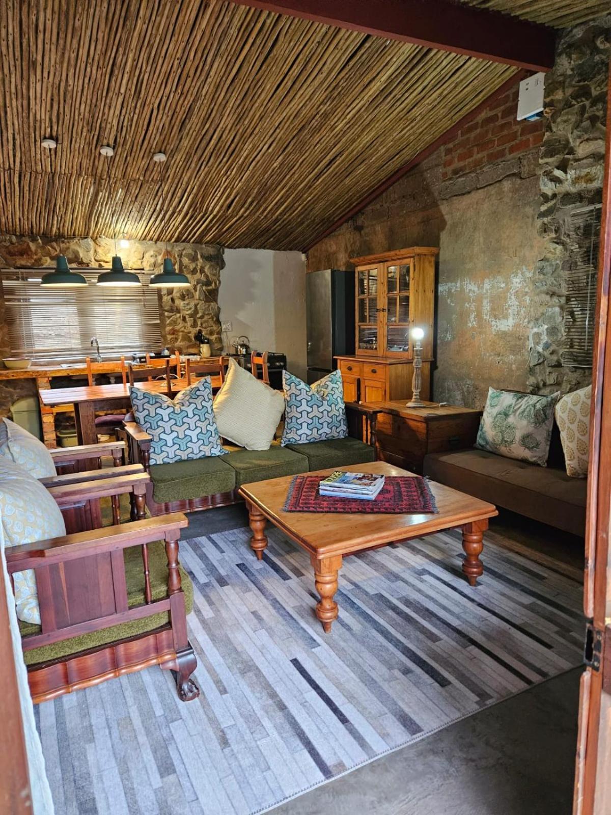 The Riverdeck Accommodation And Backpackers Κνύσνα Εξωτερικό φωτογραφία