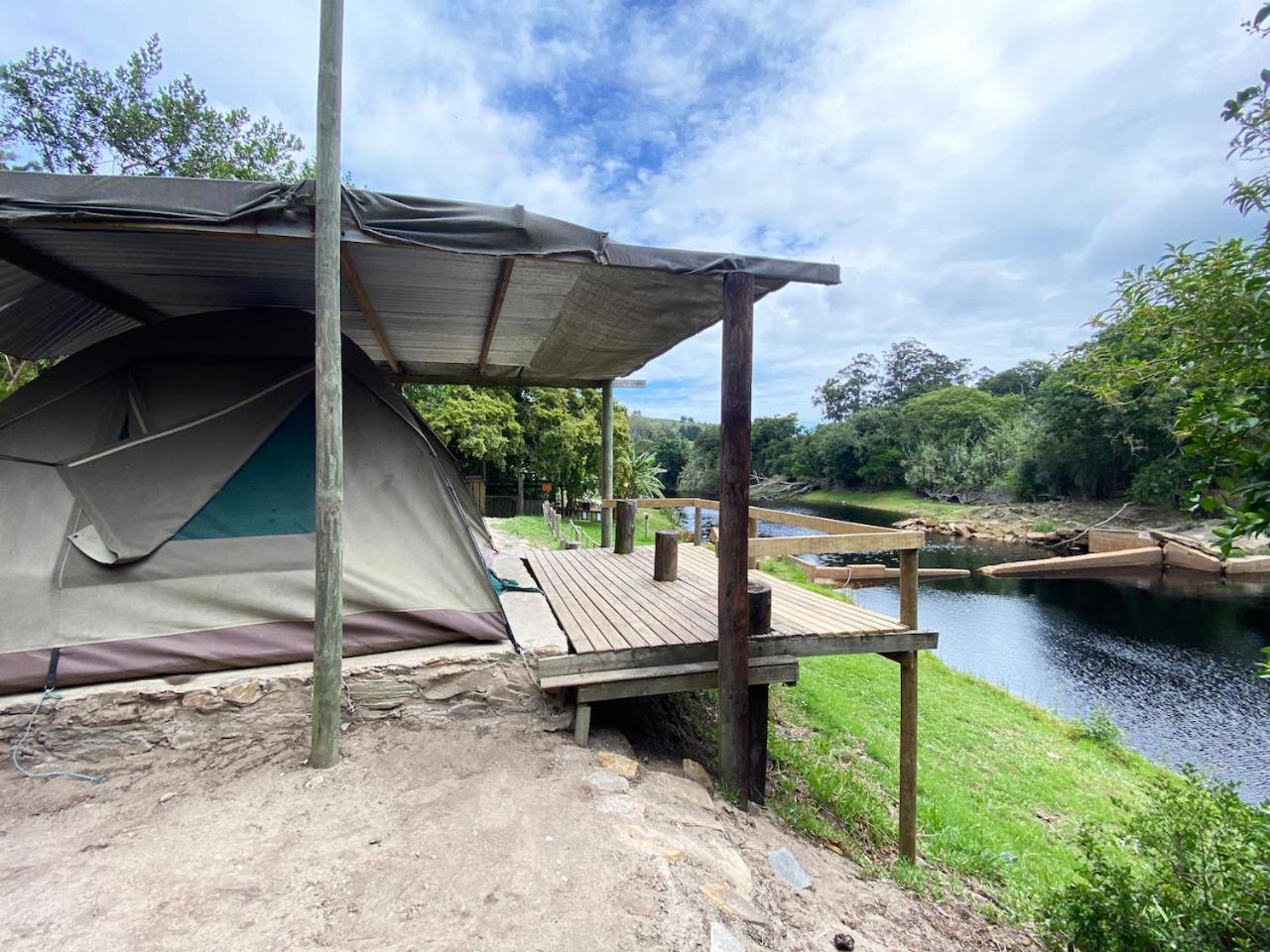 The Riverdeck Accommodation And Backpackers Κνύσνα Εξωτερικό φωτογραφία